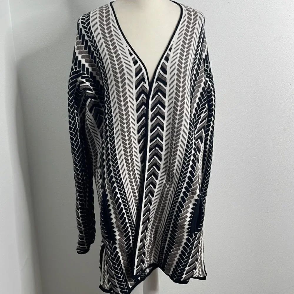 Isaac Mizrahi Live! Sweater shrug.  It’s like. A blanket! Size Medium.